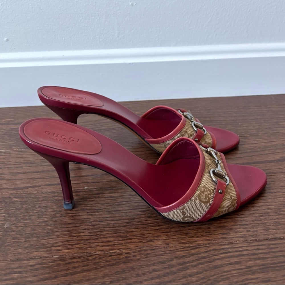 SOLD Authentic Gucci heels - Picture 5 of 7